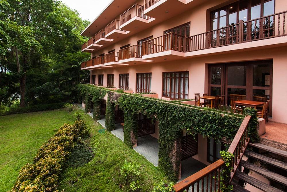 Riverhouse-The Teak House แม่สะเรียง ภายนอก รูปภาพ