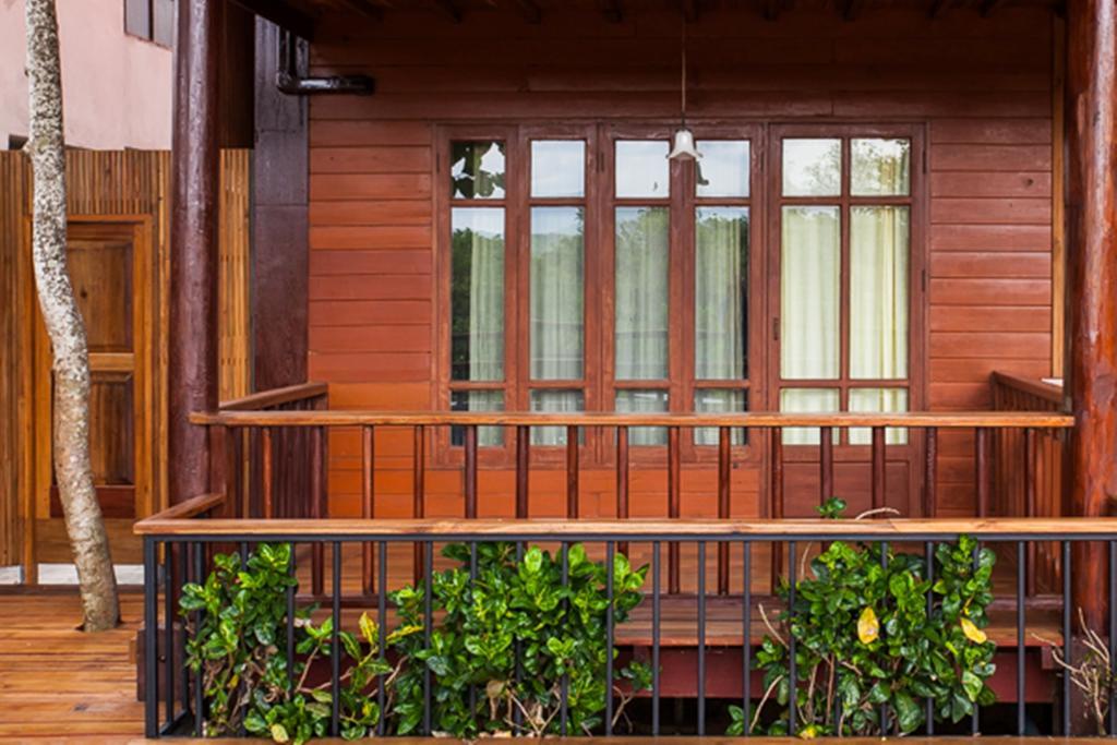Riverhouse-The Teak House แม่สะเรียง ภายนอก รูปภาพ