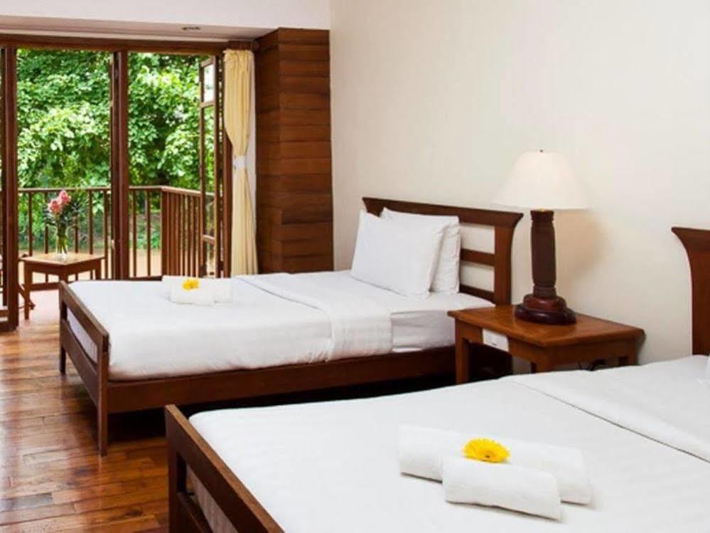 Riverhouse-The Teak House แม่สะเรียง ภายนอก รูปภาพ